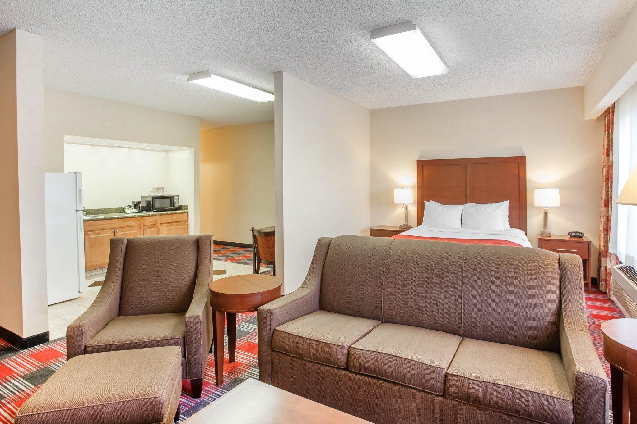 คอมฟอร์ต สวีท แวนคูเวอร์ Hotel ภายนอก รูปภาพ