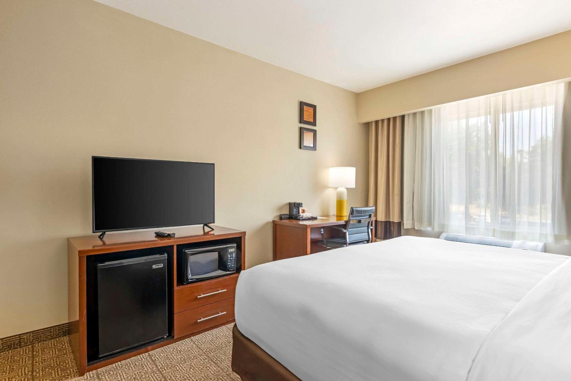 คอมฟอร์ต สวีท แวนคูเวอร์ Hotel ภายนอก รูปภาพ