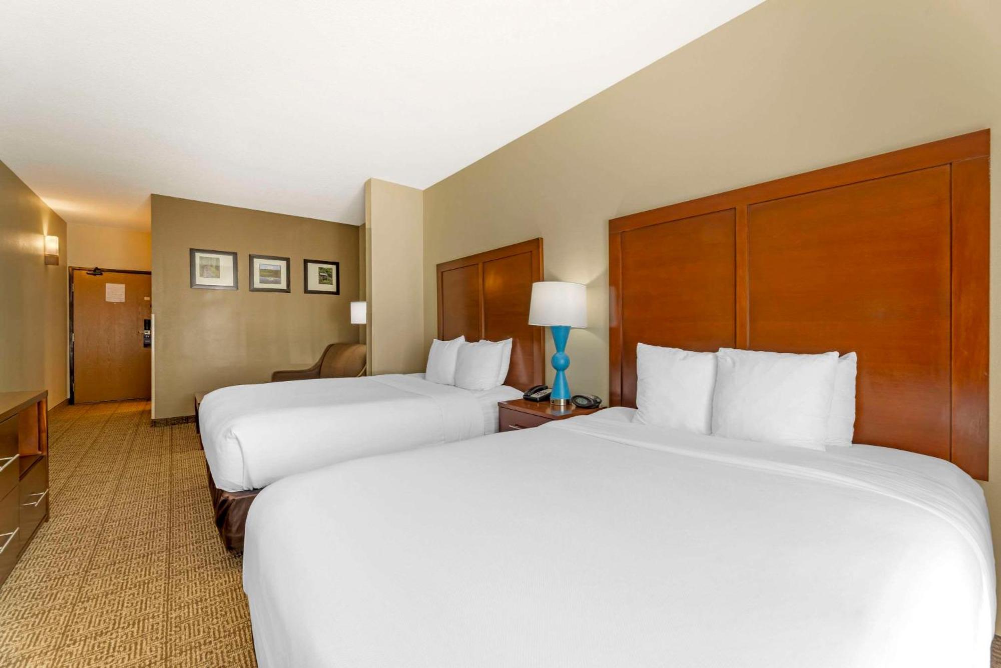 คอมฟอร์ต สวีท แวนคูเวอร์ Hotel ภายนอก รูปภาพ