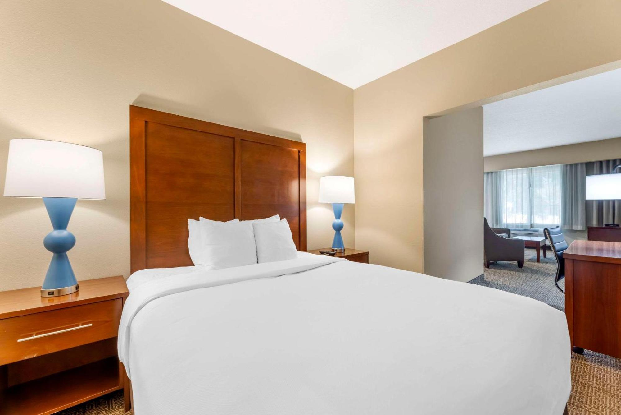 คอมฟอร์ต สวีท แวนคูเวอร์ Hotel ภายนอก รูปภาพ