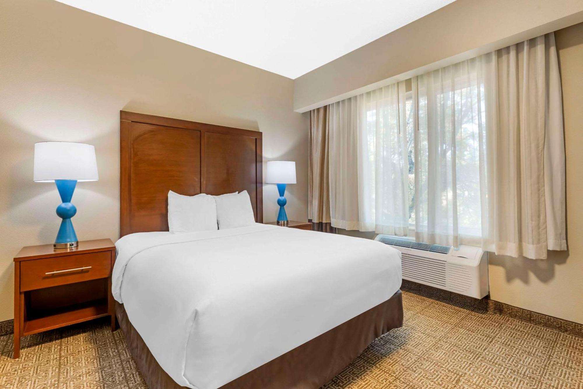 คอมฟอร์ต สวีท แวนคูเวอร์ Hotel ภายนอก รูปภาพ