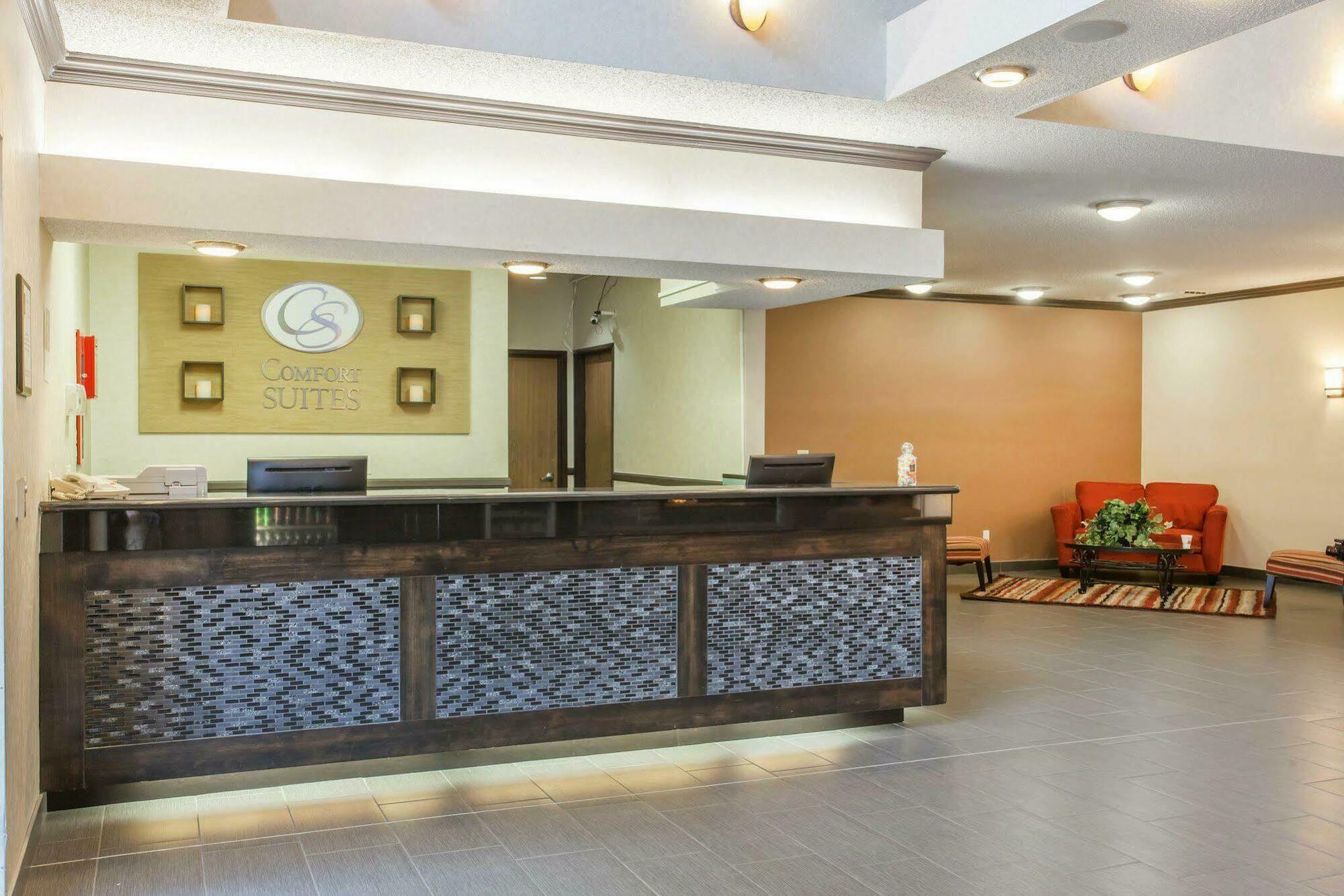 คอมฟอร์ต สวีท แวนคูเวอร์ Hotel ภายนอก รูปภาพ